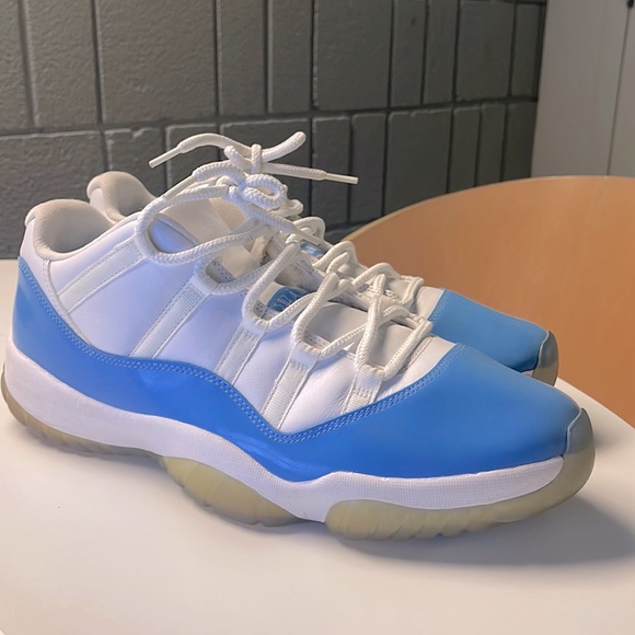 Jordan 11 low UNC. Very good condition - Picture 1 of 9
